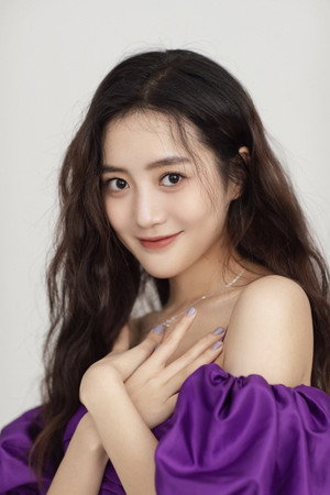 Wang Ziwei portrait