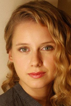 Manuela Vellés portrait