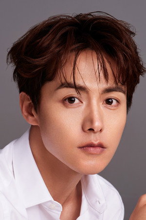 Ma Tianyu portrait