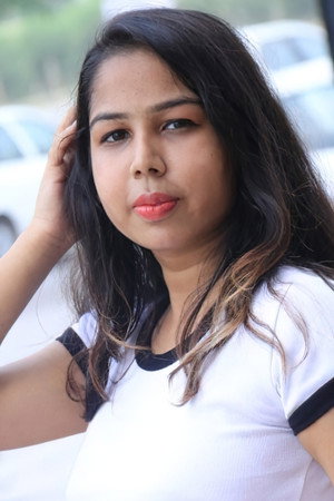 Iqra Khan portrait