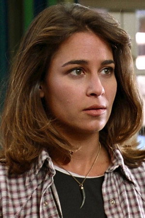 Julie Warner portrait
