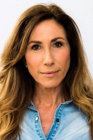 Gaynor Faye portrait