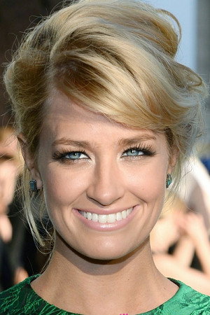 Beth Behrs portrait