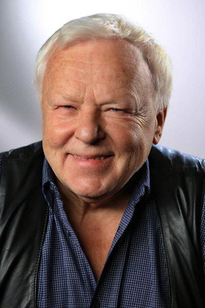 Marian Opania portrait