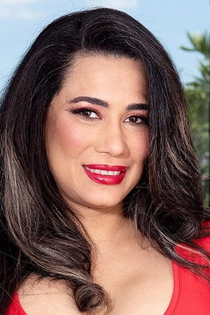 Loraine Del Sol portrait