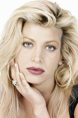 Taylor Dayne portrait
