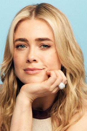 Melissa Roxburgh portrait