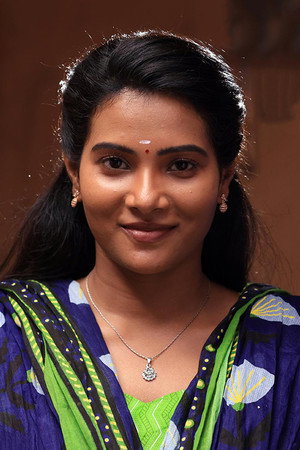 Dhivya Dhuraisamy portrait