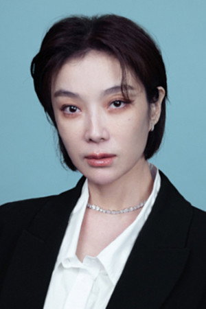 Janel Tsai portrait