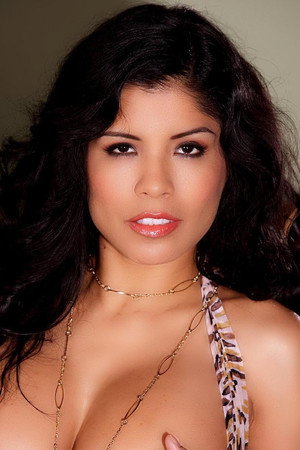 Alexis Amore portrait