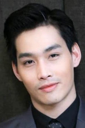 Khomkrit Duangsuwan portrait