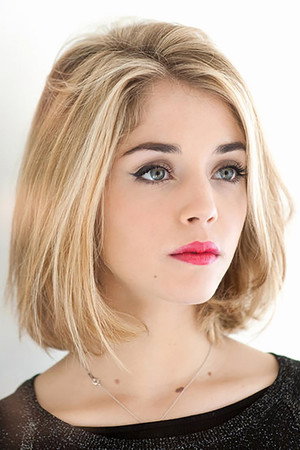 Alice Isaaz portrait