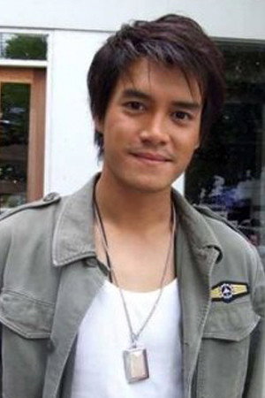 Arucha Tosawat portrait