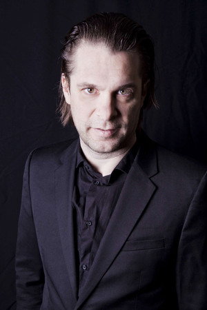 Hans Teeuwen portrait