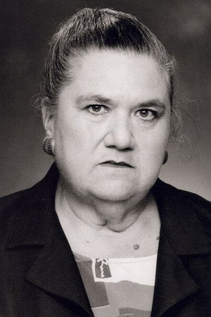 Linda Lutz portrait
