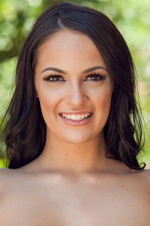Sofi Ryan portrait