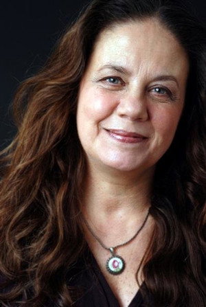 Ayşe Selen portrait