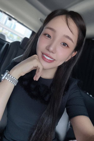 Baek A-yeon portrait