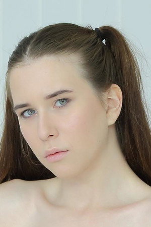 Sunny Honey portrait
