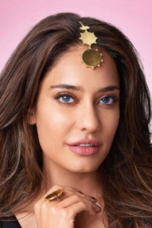 Lisa Haydon portrait