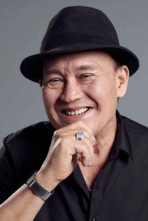 Duy Phương portrait