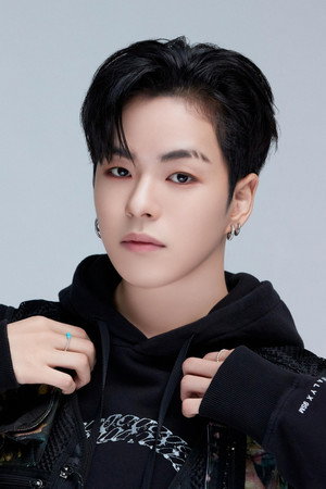 Yoon Jae-hyuk portrait