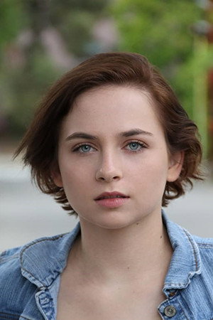 Sadie Eve portrait