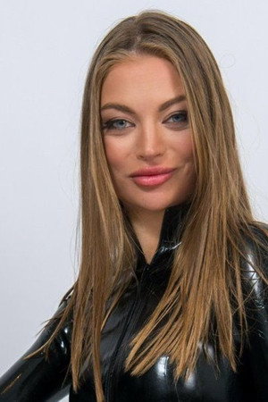 Dina Joy portrait