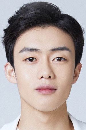 Kou Weilong portrait