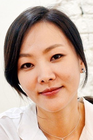 Yoon Ji-hye portrait
