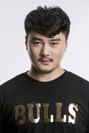 Yang Lei portrait