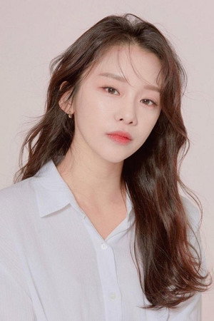 Kim Doo-ri portrait