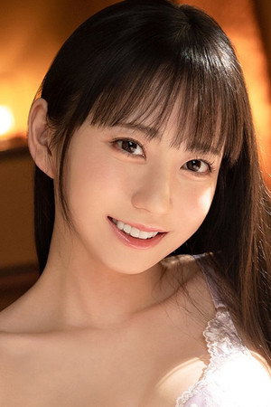 Mia Nanasawa portrait