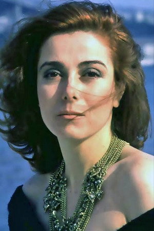 Zuhal Olcay portrait