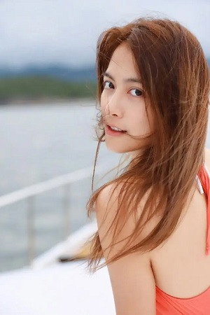 Kelly Chen Jia-li portrait