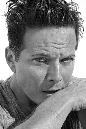 Scott Wolf portrait
