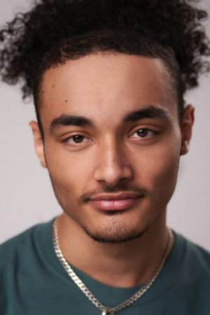Loui Taylor portrait