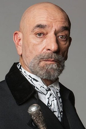 Luis Guilherme portrait