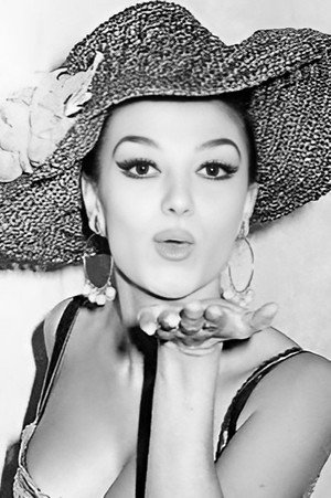 Viky Lussón portrait