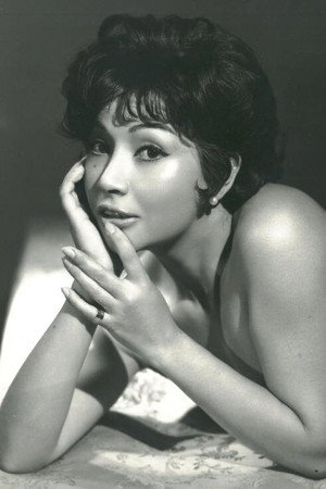 Marcela Yurfa portrait