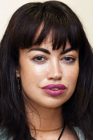 Aura Dione portrait