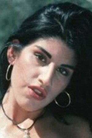 Eva Flowers portrait