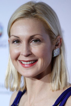 Kelly Rutherford portrait