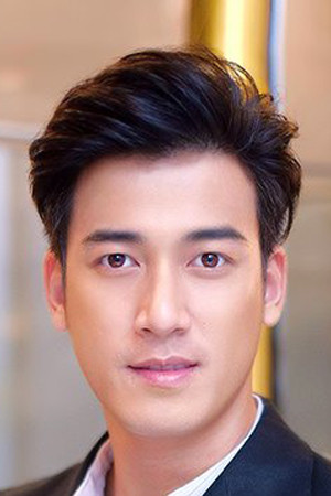 Peerawat Sareewong portrait