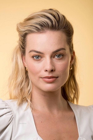 Margot Robbie portrait
