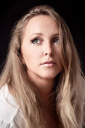 Louise Hylland portrait