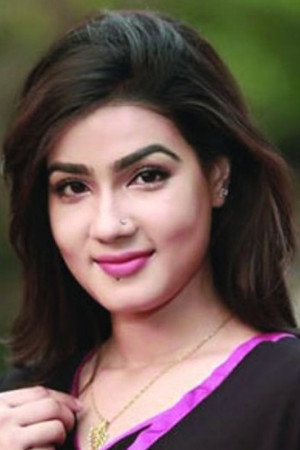 Mahiya Mahi portrait