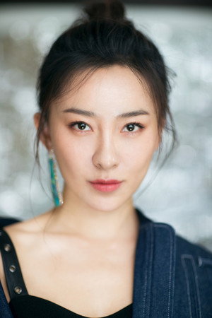 Lily Ji portrait
