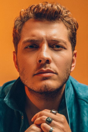 Burak Tozkoparan portrait