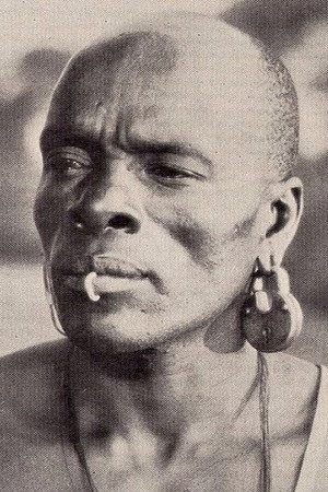 Mutia Omoolu portrait